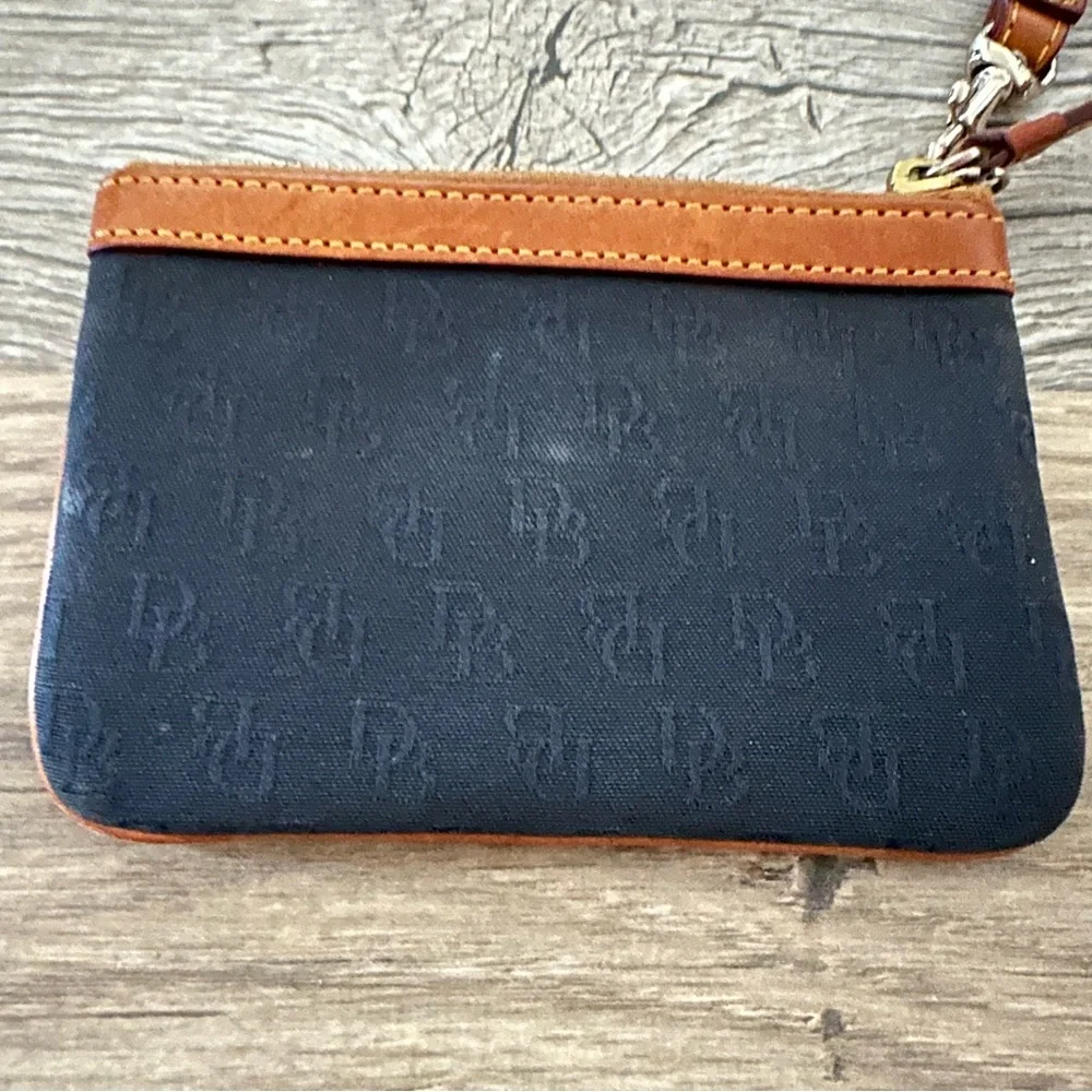 Dooney & Bourke Small Zip Wristlet Wallet - Picture 3 of 8